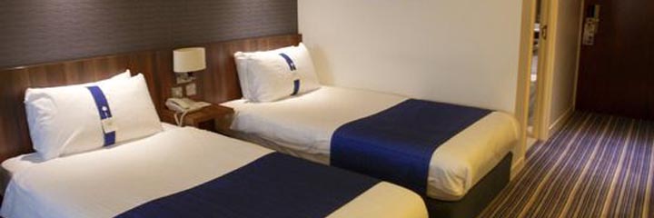 A twin bedroom at the Holiday Inn Express Edinburgh Airport