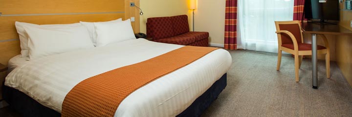 A family bedroom at the Holiday Inn Express Hamilton