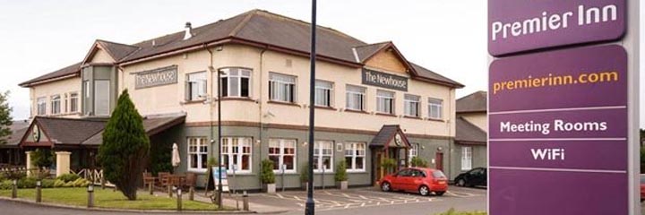 An exterior view of the restaurant/bar by the Premier Inn Glasgow Milngavie hotel