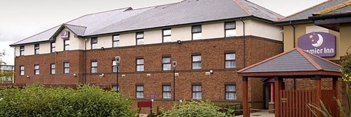 An exterior view of the Premier Inn Livingston, M8 hotel