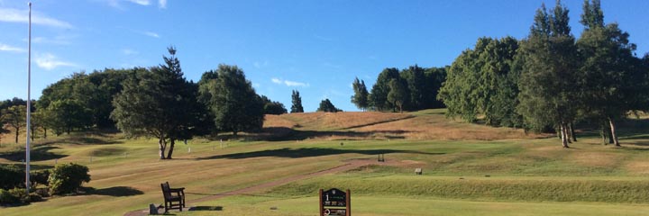 The 1st hole at Cowglen Golf Club in Glasgow