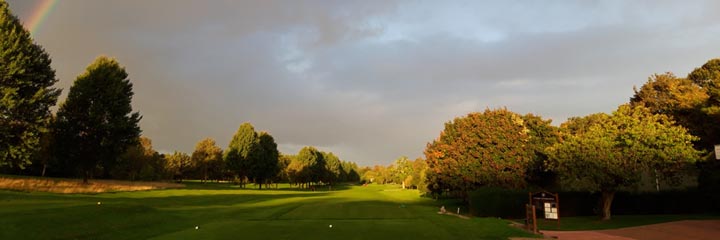 The 1st hole at Cowglen Golf Club