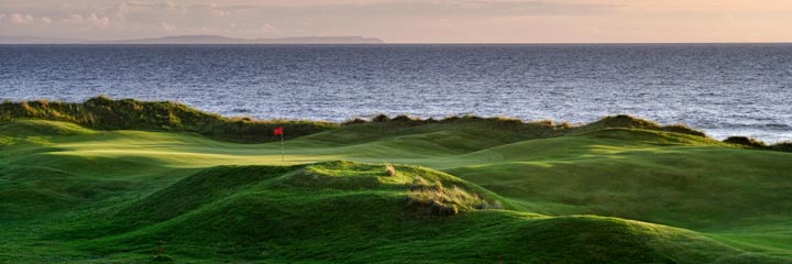 The 11th hole at Machrihanish Dunes golf links