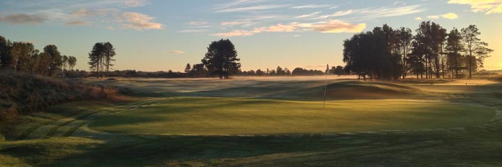 The 17th hole on the Ashludie course at Monifieth Golf Links