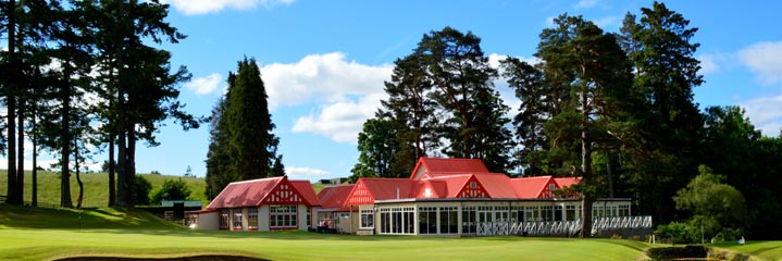 The 18th hole and Clubhouse at Pitlochry Golf Club