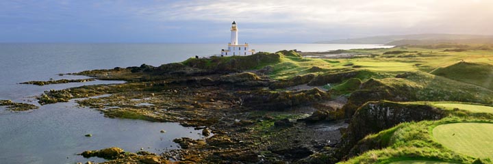 The 9th hole on the Turnberry Ailsa course, "Bruce's Castle"